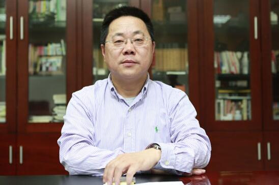 严刚：通过创新驱动，调结构，转方式，保增长