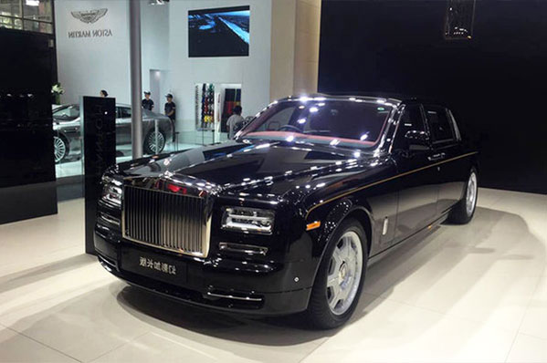 先完成一个小目标 十分钟看遍成都车展豪华车