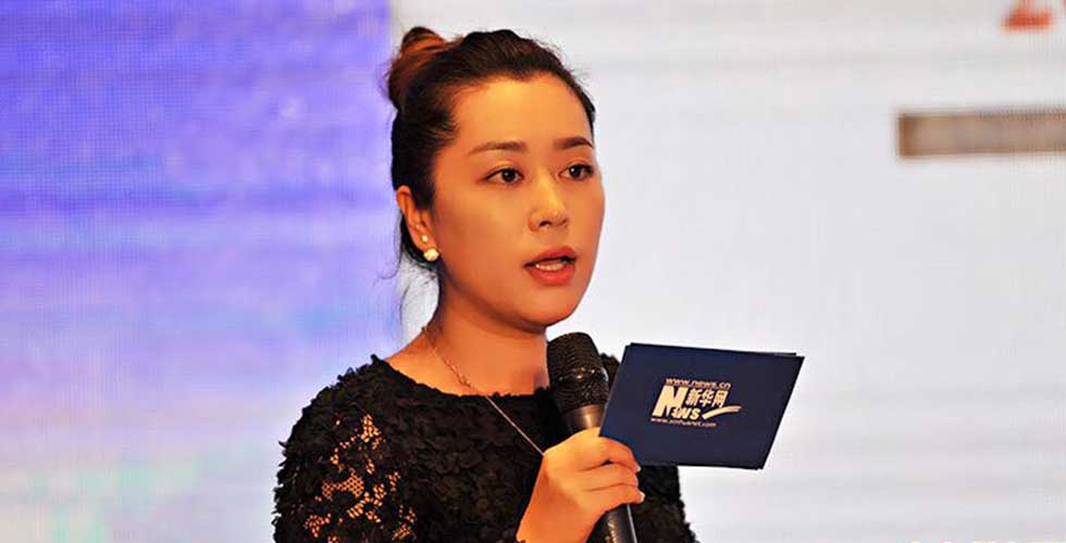 新华网产经中心汽车事业部总监梁懿做主旨演讲