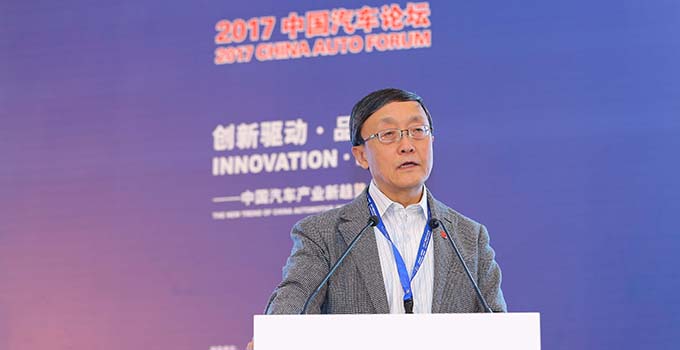 张立群:解决城镇化矛盾利于汽车市场发展