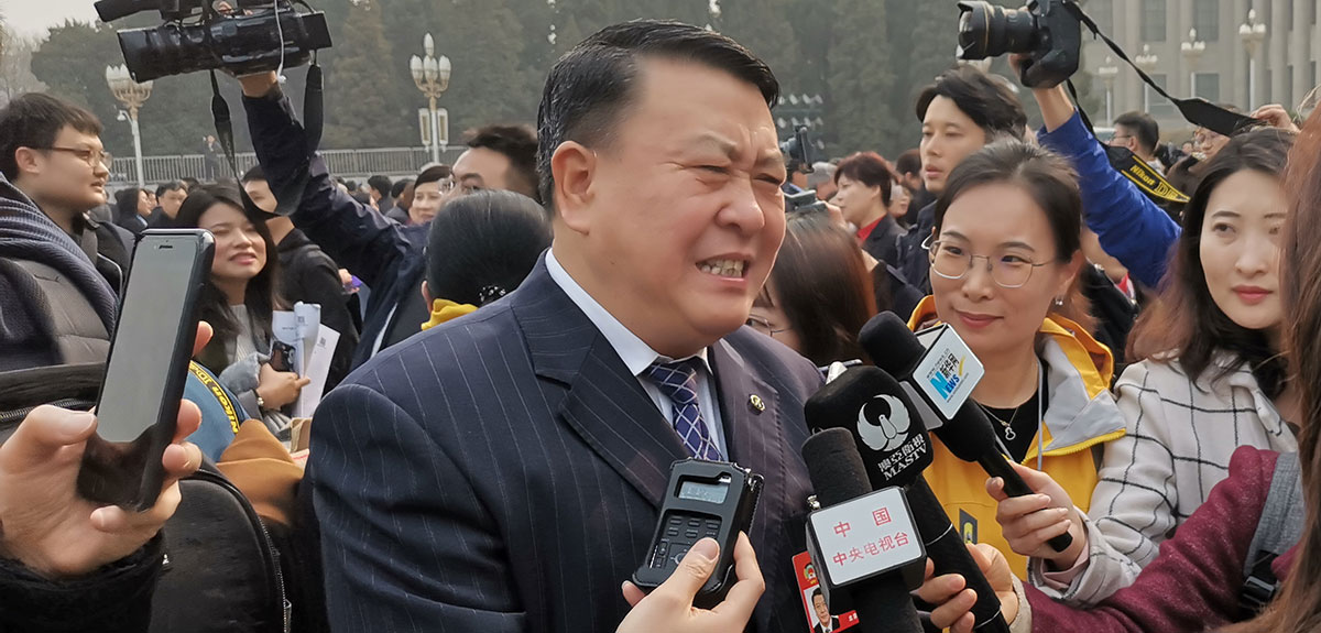 北汽董事长徐和谊建议加快新能源物流汽车推广应用