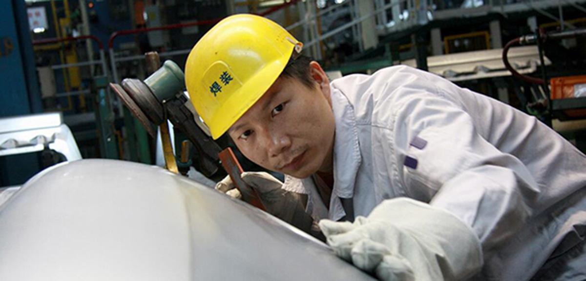 全国人大代表、神龙汽车公司职工杨祉刚：立足本职，为产业发展尽一份力