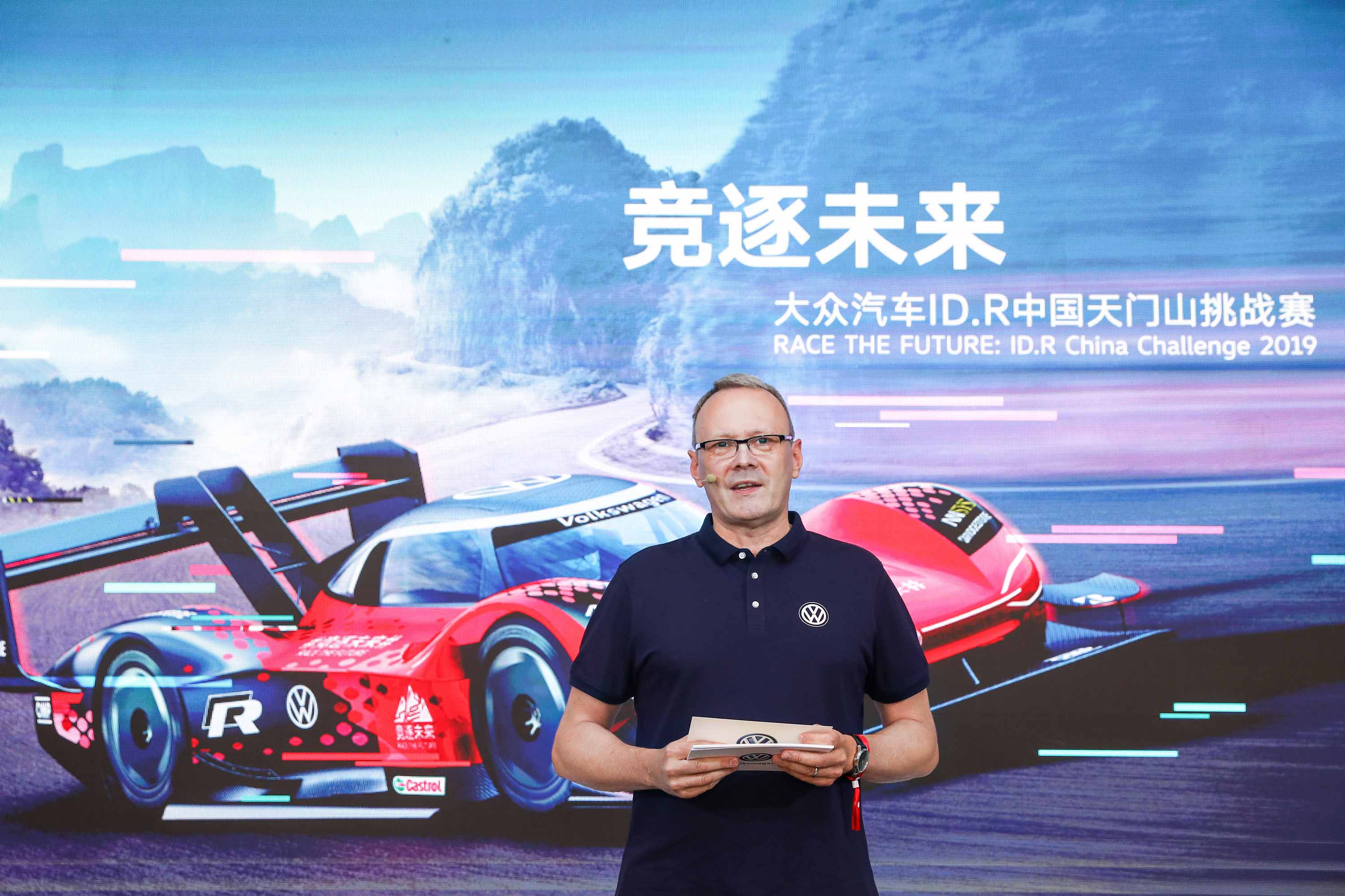 上海车展是世界最重要的车展之一，您关注到哪些趋势？保时捷有哪些亮点？