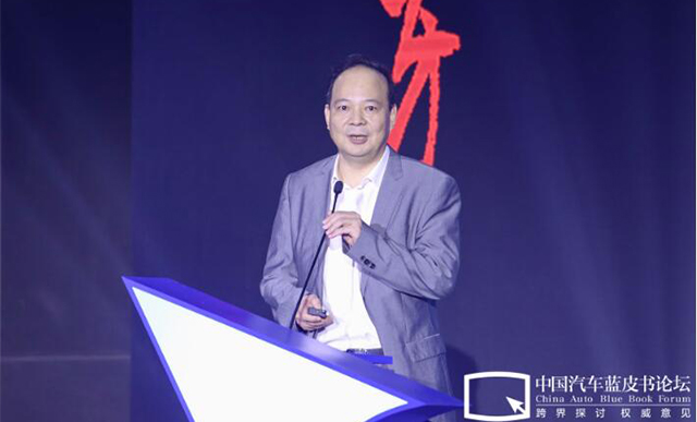 曾毓群：加快创新步伐 促进电动化持续发展