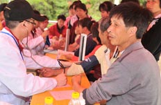 广汽本田在双下村开展义诊