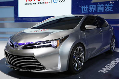 丰田油电混合双擎概念车