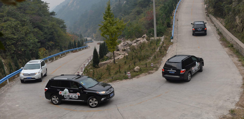 广汽丰田携手《超级马力》栏目邀请马艳丽、叶钊颖、洪剑涛、老狼等明星参加汉兰达发现大美中国活动