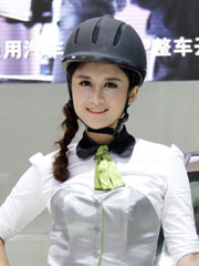 成都车展着马术装车模