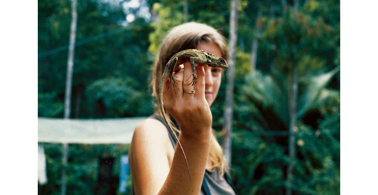 荷兰姑娘玛霞是位业余或者说自由的野生动物研究人员，对两栖和爬行动物情有独钟。