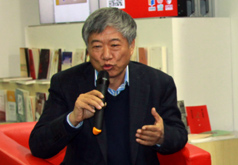 王立群、王刘纯３