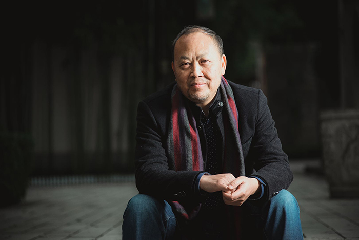 《蚯蚓之舞》：凸凹诗歌十首