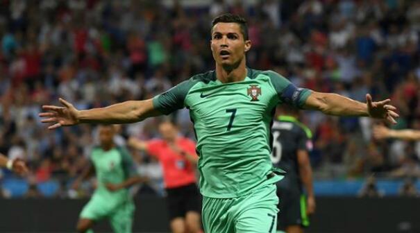 C罗传射 葡萄牙2-0威尔士进决赛!