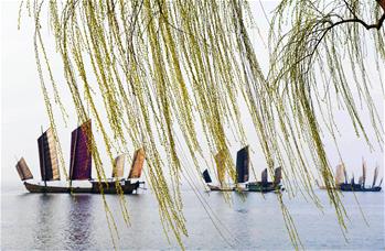 春回大地景如画