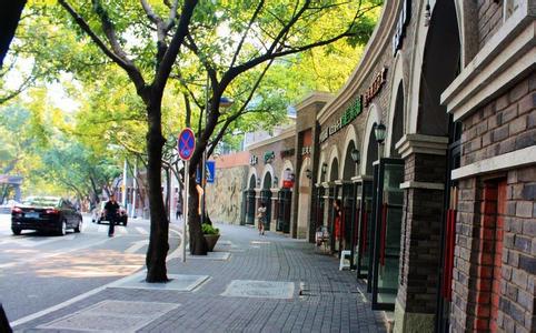 中山荟项目坐落在上清寺中山四路核心地段。作为历史文化街区，重庆文化创意产业园区中山荟项目也呼之欲出。