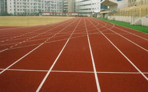 江苏多校塑胶跑道被诉&ldquo;有毒&rdquo; 官方：责成检测