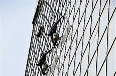 “蜘蛛人”梦想飞翔