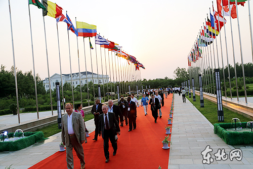 风光为媒客商来