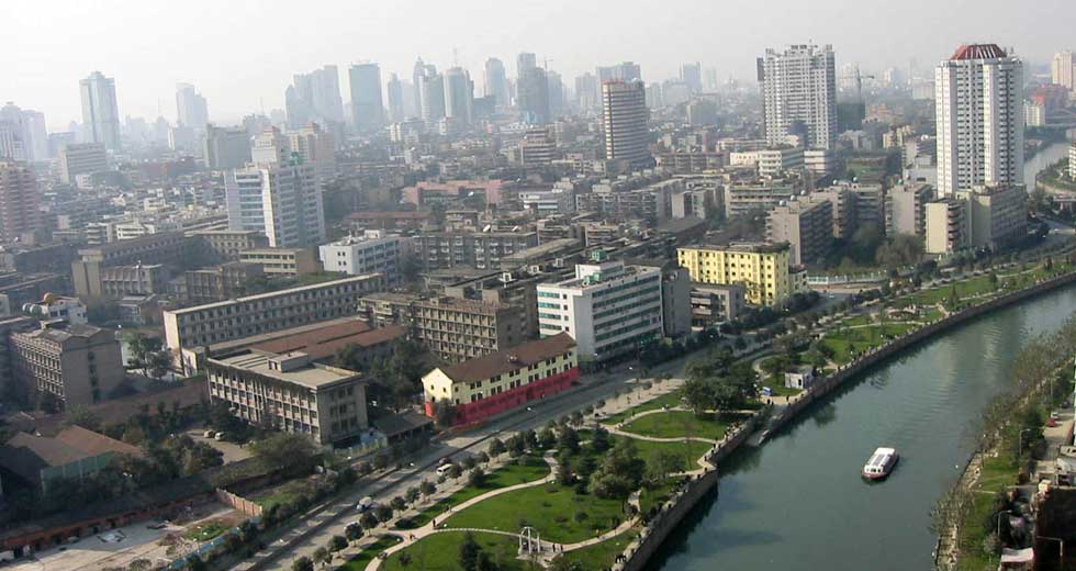 一号桥锦江河畔