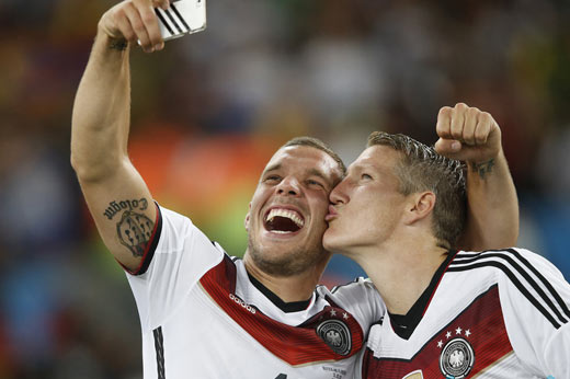 世界杯男男亲盘点 小猪波多尔斯基领衔