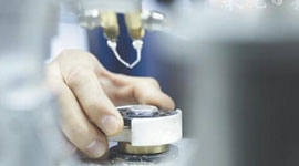 传统莞企谋变 开起机器人公司