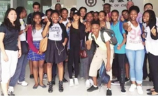 非洲&ldquo;学生团&rdquo;参观叠石桥