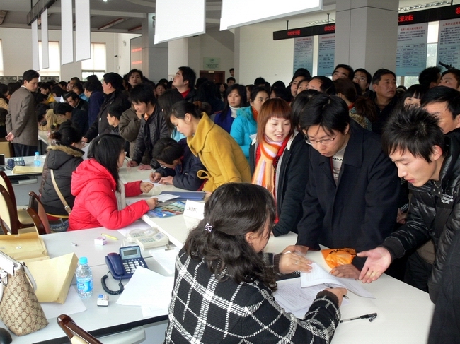 多棱镜_新华网评