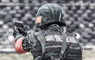 0.6秒能做什麼？特戰隊員出槍擊發一氣呵成