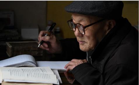 向不平凡的人生致敬