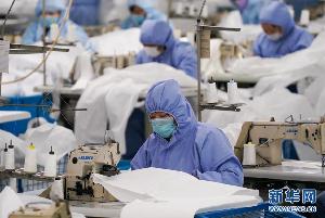 正视当下困难 也要看到发展潜力