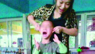 浙江虐童教师怎一个辞退了得