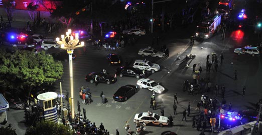 昆明火车站砍人事件:暴力犯罪不可容忍