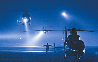 直击空军学员夜间飞行训练