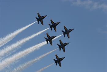美國海軍舉行特技飛行表演