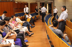 学员在北京保利剧院