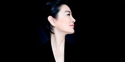 林青霞耳顺之年出新书 再忆张国荣与邓丽君