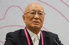 苏州大学文学院教授范伯群