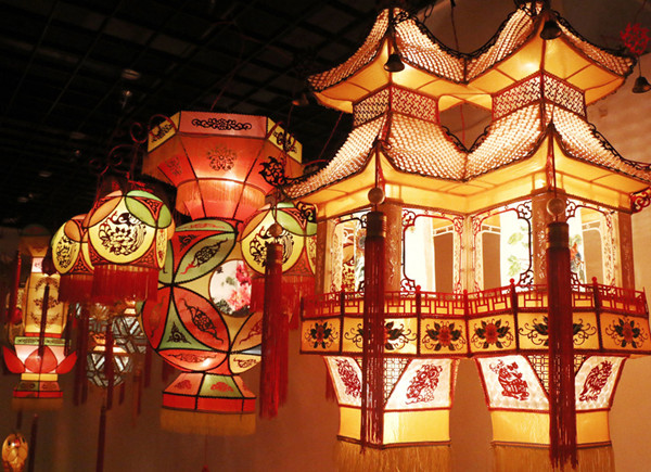 泉州花灯：传统工艺美术的一朵绚丽奇葩