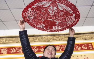 年俗剪纸红火迎新年