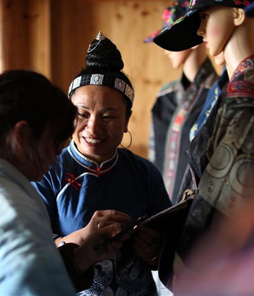 贵州丹寨：老技艺描绘新画卷