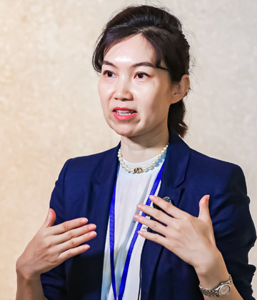 郑勤砚：孩子们的作品极具时代眼光