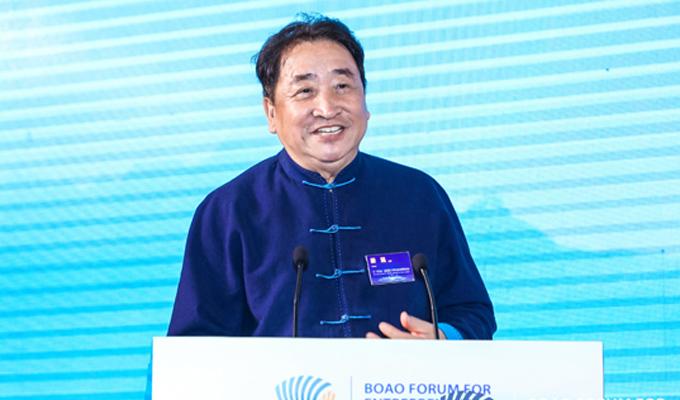 姜昆：向世界亮出中华文化的新名片