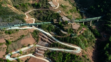 新华全媒+|高铁时代,大凉山铁轨上流淌“慢幸福”