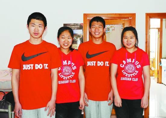 农村四胞胎考上大学 父称&ldquo;再苦也要走出去&rdquo;