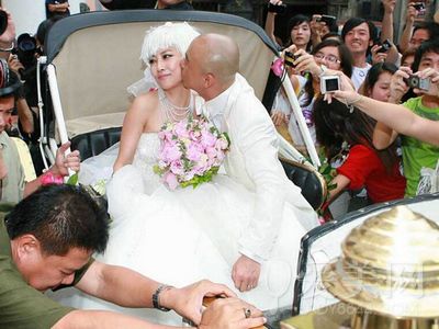  汤唯电影朝圣变结婚 明星婚礼花样百出 