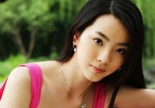 李思思主持春晚五大内幕