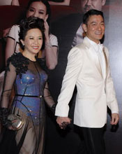 许鞍华率刘德华叶德娴与《桃姐》剧组亮相