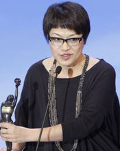 陈淑贤获最佳编剧奖 三次入围终获奖