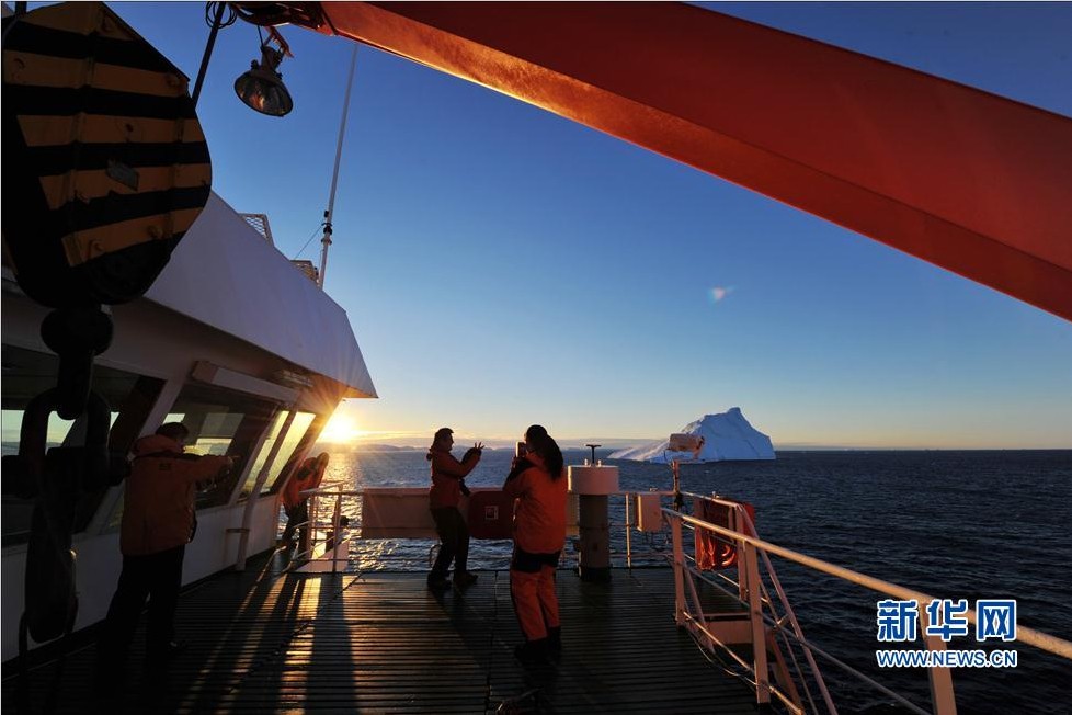 &ldquo;雪龙&rdquo;号抵达中山站