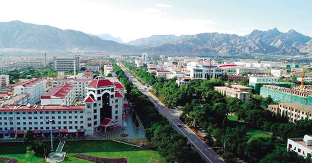 宁夏石嘴山：昔日天坑地裂今朝城市花园