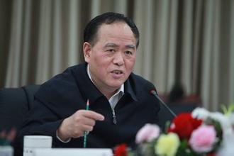 曹湘洪:油企添加锰剂牟利致油品变差